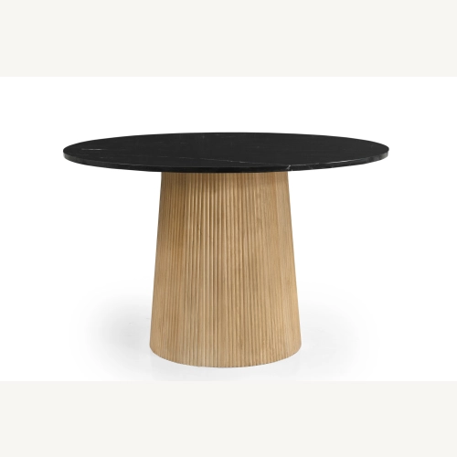 Marmoholz Scanno – Stół do jadalni | Czarny Marmur & Jasny Dąb Mango | Ø120 cm